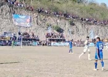 Laga Persebata Lembata vs Persami Maumere Sempat Terhenti Gara-gara Gas Air Mata Meledak