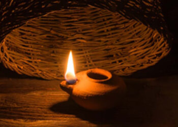 Jadikan Hidup Seperti Pelita di Kaki Dian