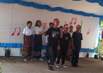 Peringati Bulan Bahasa dan Hari Sumpah Pemuda, SMPN 1 Wulanggitang Gelar Musikalisasi Puisi