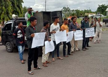 GERTAK Gelar Unjuk Rasa, Kanis Soge Bilang Penjabat Bupati dan DPRD Kasih Rusak Flores Timur