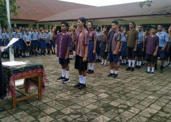 Pengurus OSIS SMPN 1 Wulanggitang Dilantik, Alfons Hera : Harus Menjadi Panutan