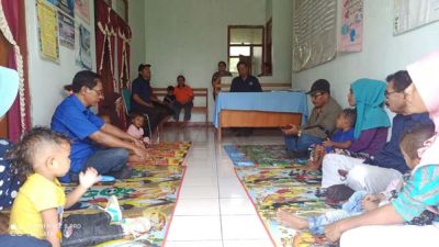 Jelang HUT ke-11 Partai NasDem, DPD Lembata Berbagi Kasih dengan Anak Stunting di Desa Waijarang