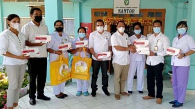 Nani Betan Serahkan Bantuan Duo Melky Untuk RSUD Dokter Hendrikus Fernandez – Larantuka