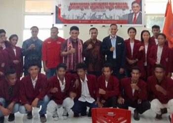 AHP Salurkan KIP untuk Mahasiswa IKTL, Anton Hadjon: Bagi PDI Perjuangan, Pendidikan Sangat Penting