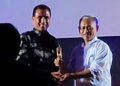 Penjabat Bupati Flores Timur Terima Pos Kupang Award Tahun 2022 Kategori Digitalisasi Desa