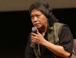 Ngaku Kesambet, Cak Nun Minta Maaf Samakan Jokowi dengan Firaun