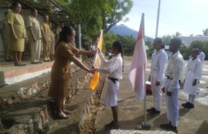 Lantik Pengurus OSIS Spentig Hewa, Kepsek : Pengurus Harus Jadi Teladan!