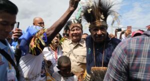 Temui Jokowi di Istana, Tokoh Papua Klaim Masyarakat Adat Dukung Prabowo Subianto