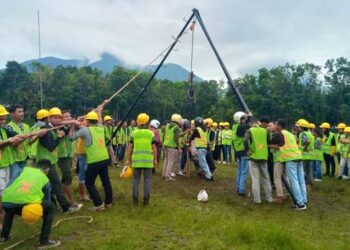 Prodi Teknik Sipil Unika Ruteng Lakukan Praktikum Mekanika Tanah