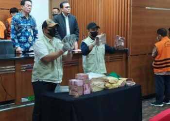 KPK Sita Uang Rp2,823 Miliar dari OTT di Semarang, 10 Orang Jadi Tersangka