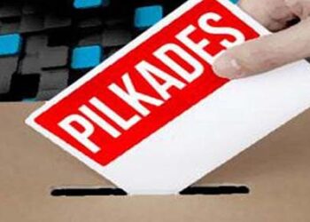 Warga Demo, Paksa Kadesnya Maju untuk Periode Kedua