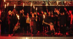 Berfilsafat di Ruang Hampa