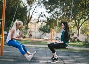 Saling Mengunjungi sebagai Saudara