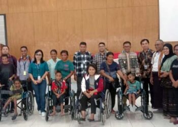 Yamaru Sayap Kasih Bagi Kursi Roda untuk Difabel di Lembata; Penjabat Bupati Lembata Dukung Pembangunan Panti Rehab