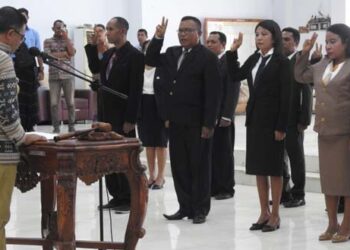 Copot Lima KepalaPuskesmas, Penjabat Bupati Lembata Lantik 12 Kapus Baru