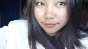 Mana yang Lebih Cantik, Trotoar atau Nona-Nona ?