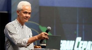 Bila Sama-Sama Dikenal Pemilih, SMRC:  Ganjar Pranowo Ungguli Prabowo Head To Head