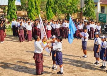 Viktor Boli Leton Dilantik Jadi Ketua OSIS SMPN 1 Lewolema, Wungbelen: OSIS Pegang Peran Sangat Strategis