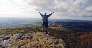 Rela Tinggalkan yang Nyaman