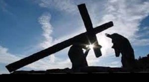 Komitmen Murid Yesus dengan Salib di Bahu