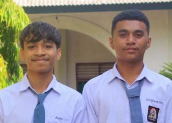 Dua Siswa SMAS Sesado Hokeng Juara I Lomba Cerita Rakyat Bank NTT