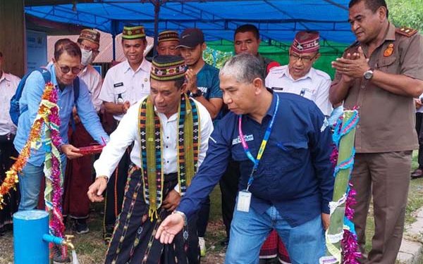Bupati Manggarai Resmikan Sarana Air Bersih di Desa Wae Codi