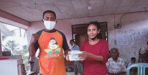 Erupsi Gunung Lewotobi : GusDurian Peduli Salurkan 5.000 Lembar Masker dan Air Bersih