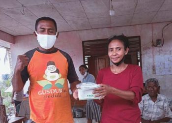 Erupsi Gunung Lewotobi : GusDurian Peduli Salurkan 5.000 Lembar Masker dan Air Bersih