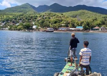 Solor: Antara Pudarnya Wangi Cendana dan Nyala Semangat Menulis Para Guru