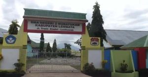 SMA Negeri 2 Nubatukan dan Gerakan Literasi Sekolah