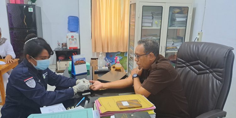 Satu Hari Dinkes Lembata Jadi Klinik Tes HIV/AIDS, Ada Apa?