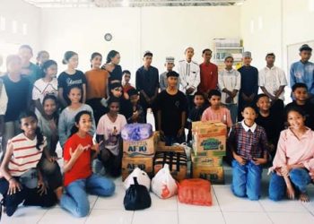  SMPK Santa Yosefa Labuan Bajo Berbagi  Kasih dengan Para Santri di Pesantren Nurul Fatah Mburak