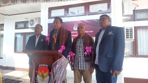 Anton-Ignas Kenakan Kemeja Kotak-Kotak Mirip Baju Jokowi Ahok