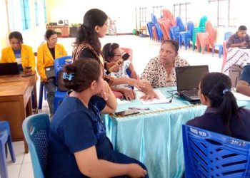 Gandeng IKTL, Prodi Matematika Undana Sukses Gelar PKM di SMP Ratu Damai Waibalun Larantuka