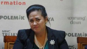 Hasto Bakal Gunakan Kartu As Serang Jokowi, Conie Bakrie: Ibu Iriana, Jangan Tenang-Tenang