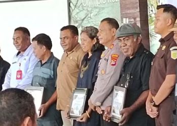 Lebih 20 Tahun Berkarya, FJL Serahkan Penghargaan kepada 4 Jurnalis Lembata