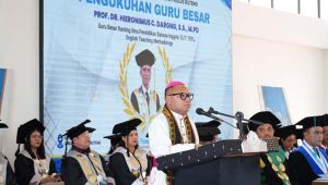 Hieronimus Canggung Darong  Dikukuhkan Jadi Guru Besar, Unika Santu Paulus Ruteng Miliki Tiga Profesor