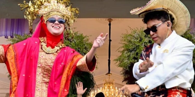 Membolak-balikan Indonesia