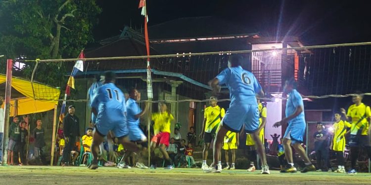 Putra Santu Matius Bungkam Tuan rumah di Laga Play Off Best Of 3 Volley Ball, Tim Putri Masuk Kotak