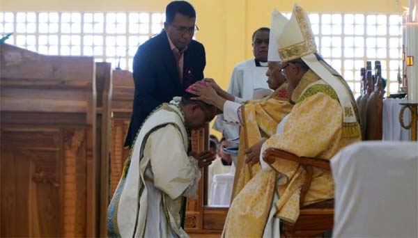 Hadiri Tahbisan Uskup Larantuka, Bupati Lembata: Kami Percaya Dibawah Mgr Hans Monteiro Keuskupan Larantuka akan Semakin Bertumbuh!