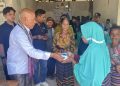 Warga Lamaau Kesulitan Air Bersih, Pemda Lembata dan PT Cendana Indopearls Distribusi 15.000 Liter Air