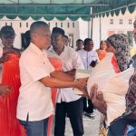 Pemkab Lembata Serahkan Bantuan kepada Warga Terdampak Gempa di Desa Babokerong