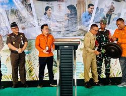 Wabup Nasir Pukul Gong Tandai Dimulainya Sensus Ekonomi 2026 di Lembata